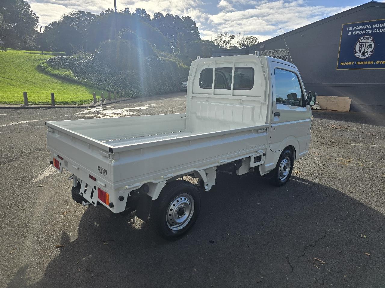 2023 Suzuki Carry